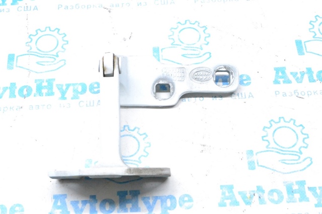 Завеса двери передней правой LR056358 LAND ROVER