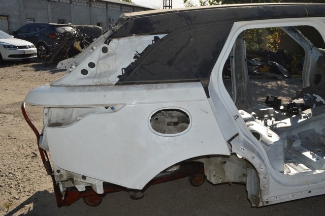Крыло заднее правое LR091293 LAND ROVER