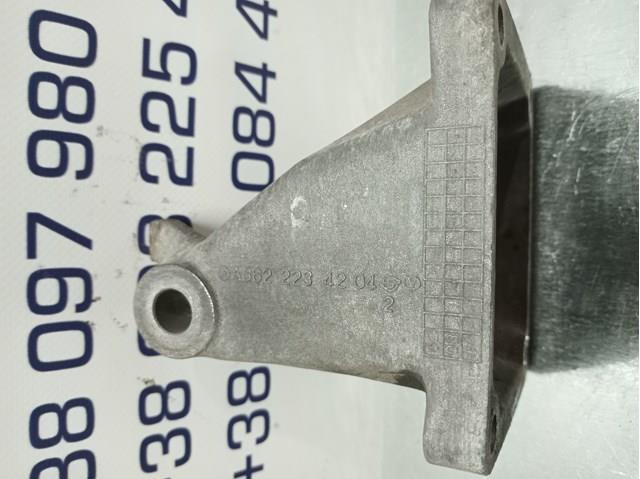 SSANG YONG 6652232304 Кронштейн подушки (опоры) двигателя правой в наличии Кривой Рог