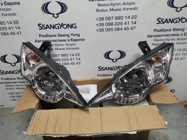 Правая блок фара 8310231303 SSANG YONG