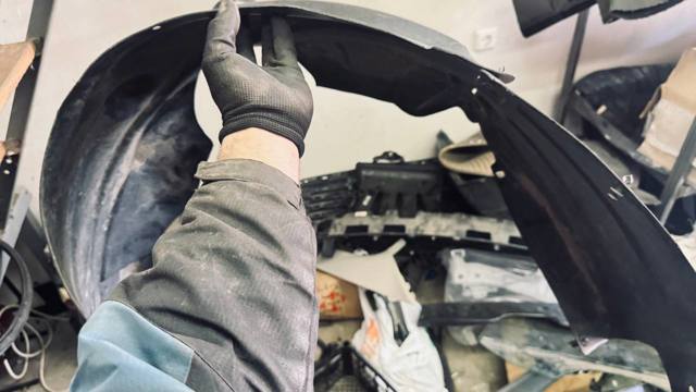 CHRYSLER 5116278AD Подкрылок передний правый в наличии Украина