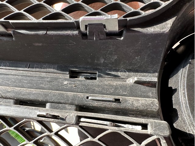 A2058880223 MERCEDES Решетка радиатора купить в Тернополь