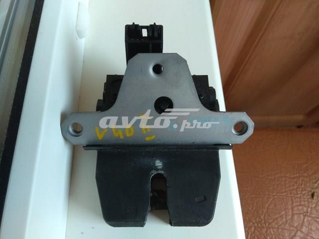 Замок двери багажника 31335870 VOLVO