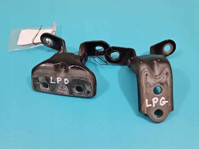 HYUNDAI A046057 Петля двери передней левой в наличии Тернополь