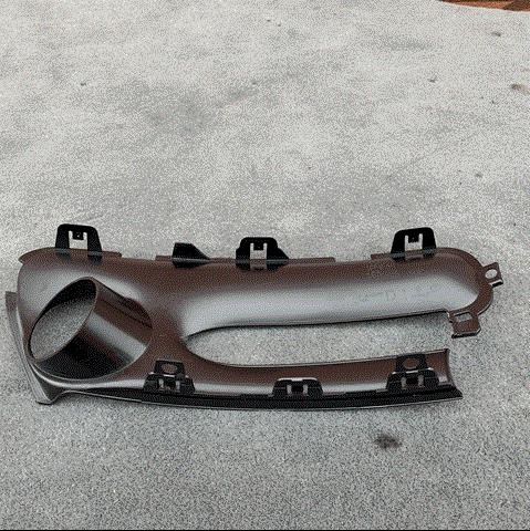 RENAULT 261528871R Заглушка (решетка) противотуманных фар бампера переднего в наличии Каменское