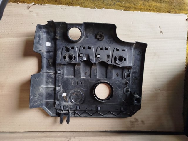 03G103925 VAG Крышка мотора декоративная купить в Украина