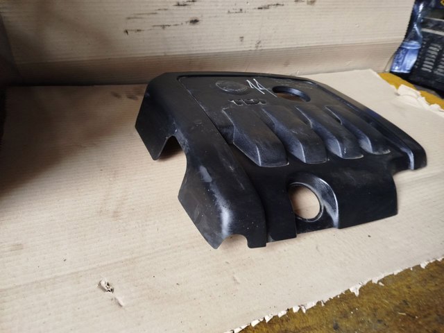 03G103925 VAG Крышка двигателя купить в Ирпень