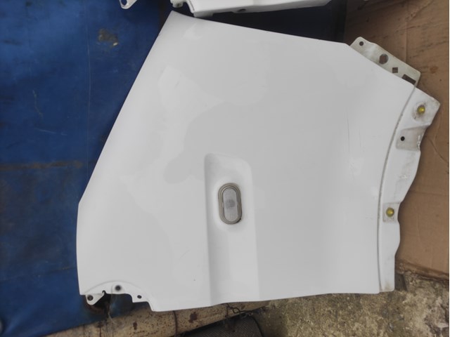RENAULT 7751475533 Крыло переднее левое в наличии Черновцы