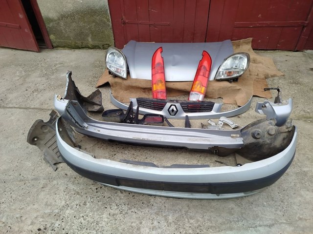 RENAULT 7751718632 Крыло переднее правое в наличии Одесса