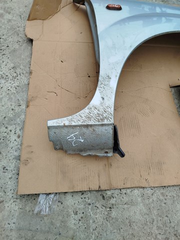 RENAULT 7751718632 Крыло переднее правое в наличии Житомир