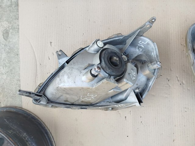 811300D011 TOYOTA Фара правая купить в Павлоград