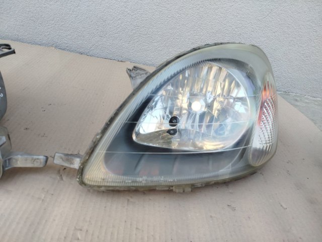 811300D011 TOYOTA Правая фара купить в Житомир