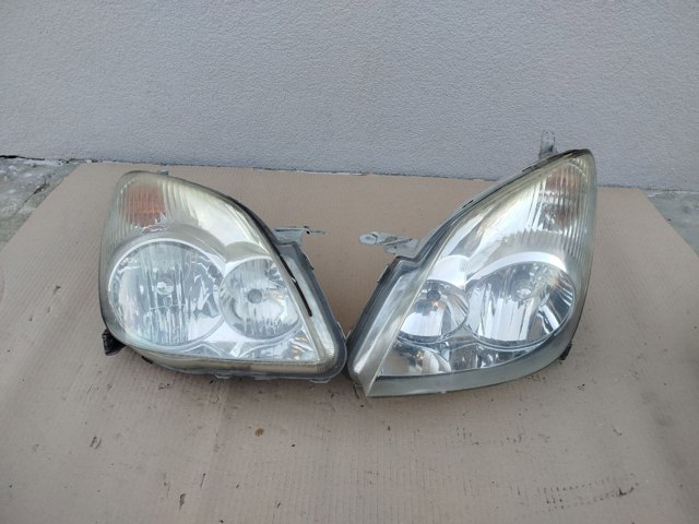 811700F010 TOYOTA Фара левая купить в Днепр