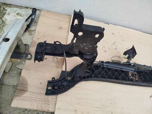 8200137494 RENAULT Суппорт радиатора верхний (монтажная панель крепления фар) купить в Ирпень