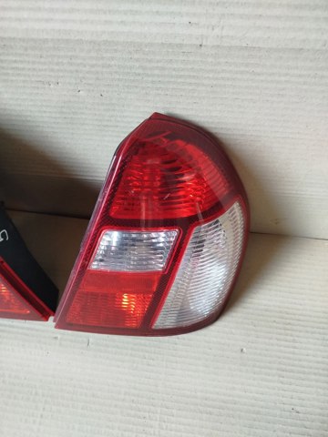 RENAULT 8200403982 Фонарь задний правый в наличии Украина