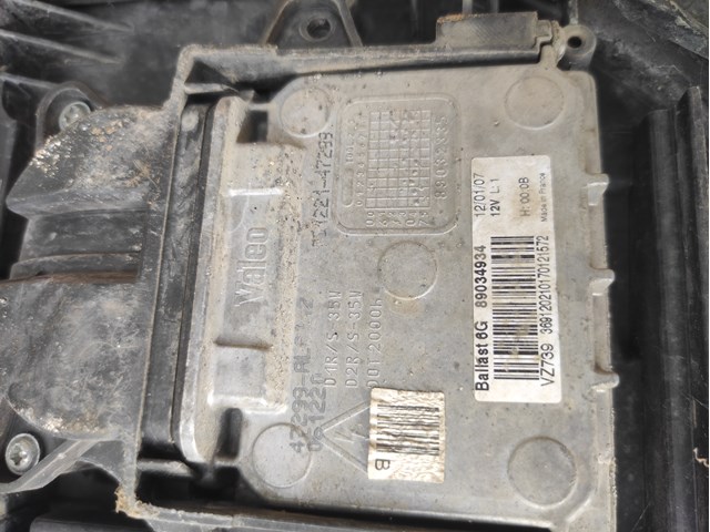 RENAULT 8200555906 Фара правая в наличии Хмельницкий