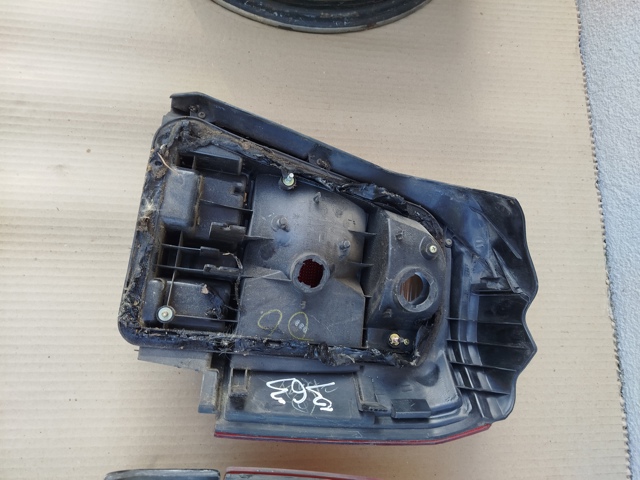 SUBARU 84201FC120 Фонарь задний правый внешний в наличии Киев
