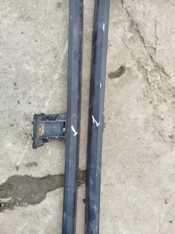 HYUNDAI 8727226000 Рейлинг крыши правый в наличии Винница