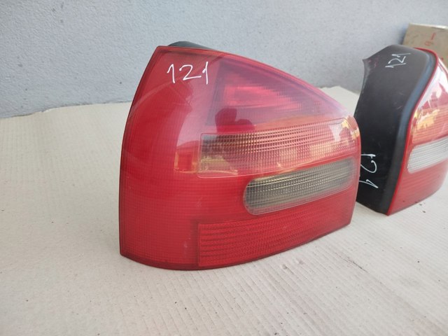 VAG 8L0945095A Фонарь задний левый в наличии Украина