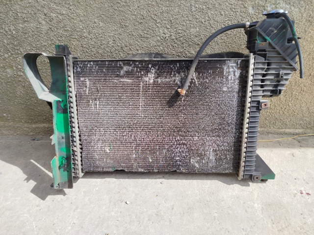 A9015001800 Радиатор охлаждения двигателя купить Ирпень