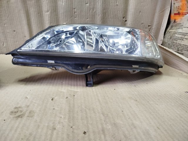 OPEL 90520878 Фара правая в наличии Украина