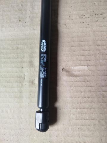 MAGNETI MARELLI GS0264 Амортизатор капота в наличии Хмельницкий