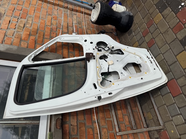 FIAT 1340568080 Дверь передняя левая в наличии Полтава