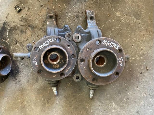 400103826R RENAULT Цапфа передняя правая купить в Одесса