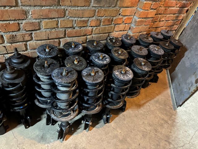 Амортизаторы передние Рено Мастер 3