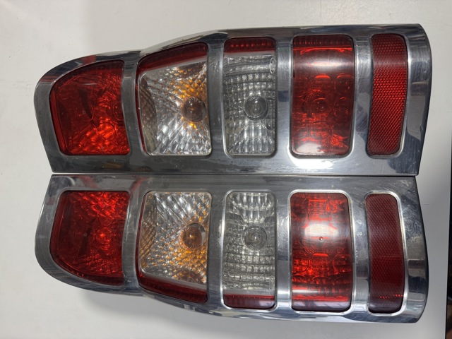 Правый стоп-сигнал 6C1113404AC FORD
