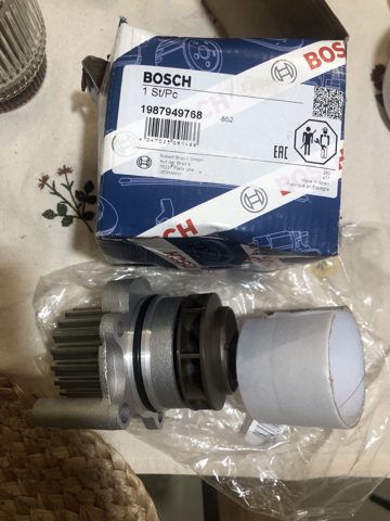 BOSCH 1987949768 Помпа водяная (насос) охлаждения в наличии Тернополь