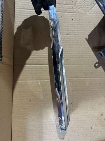 51117396841 BMW Молдинг решетки бампера переднего левый купить в Тернополь
