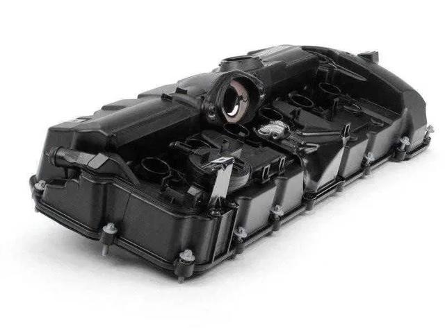 Крышка клапанов 11128680953 BMW