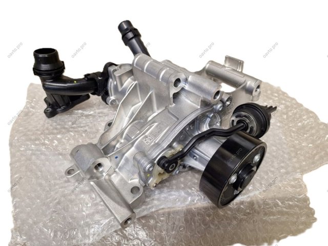 Насос водяной 11518591718 BMW