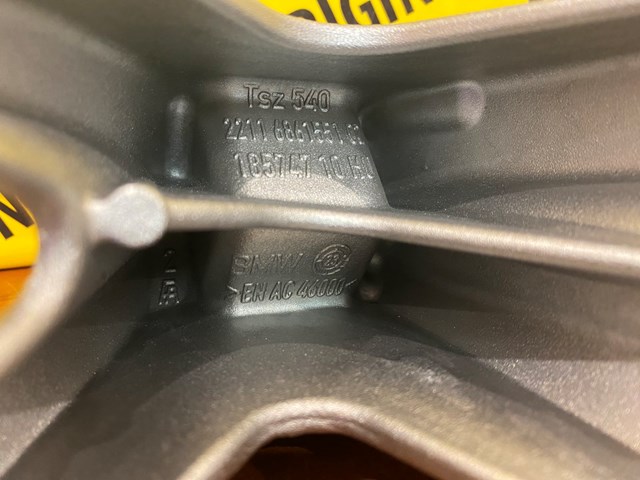 BMW 22116861551 Кронштейн подушки (опоры) двигателя левой в наличии Николаев