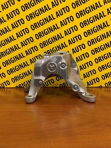 Кронштейн подушки (опоры) двигателя, правой 22116876216 BMW