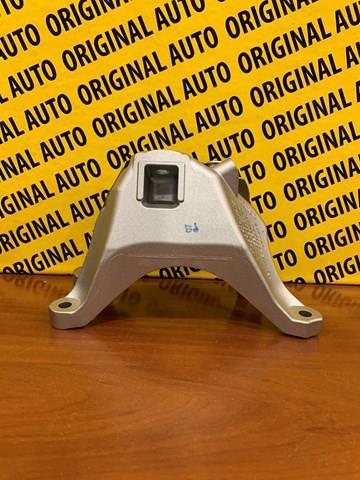 BMW 22116876216 Кронштейн подушки (опоры) двигателя правой в наличии Украина