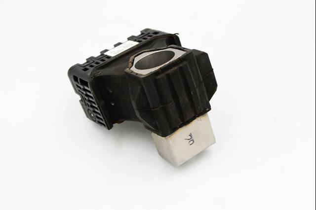 BMW 22116887268 Правая подушка двигателя в наличии Винница