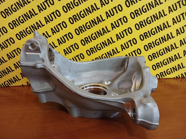 BMW 31216878612 Цапфа передняя правая в наличии Ровно