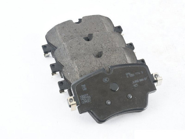 BMW 34106888777 Передние тормозные колодки в наличии Украина