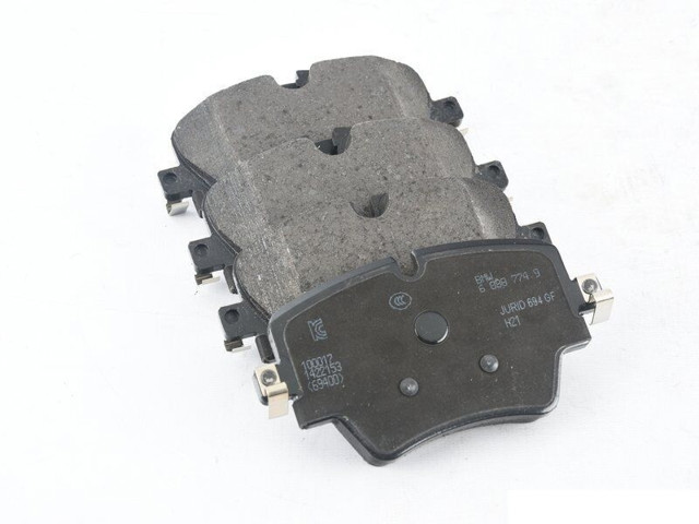 BMW 34106888777 Передние тормозные колодки в наличии Чернигов