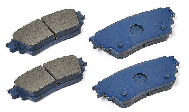 4605B987 Mitsubishi колодки тормозные задние дисковые