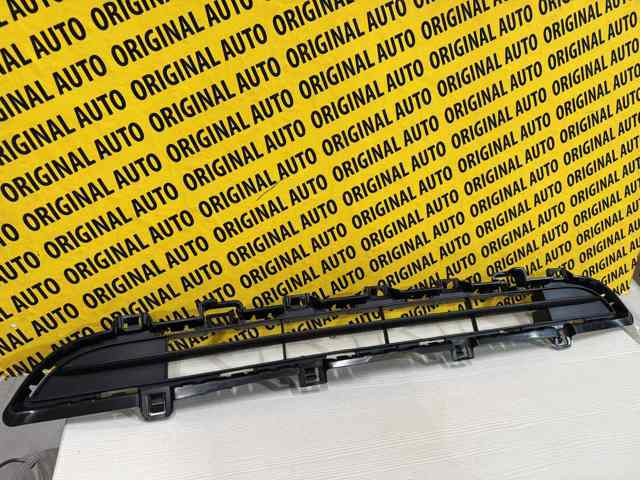 51117338493 BMW Решетка бампера переднего верхняя купить в Харьков