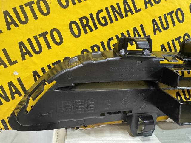 BMW 51117338493 Решетка бампера переднего верхняя в наличии Днепр