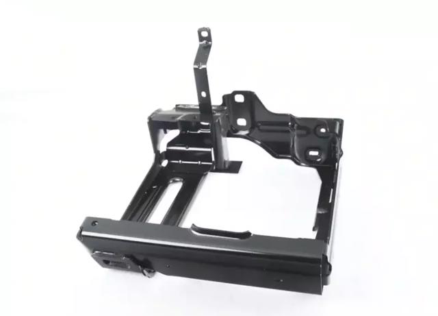 Балка бампера переднего 51117421883 BMW