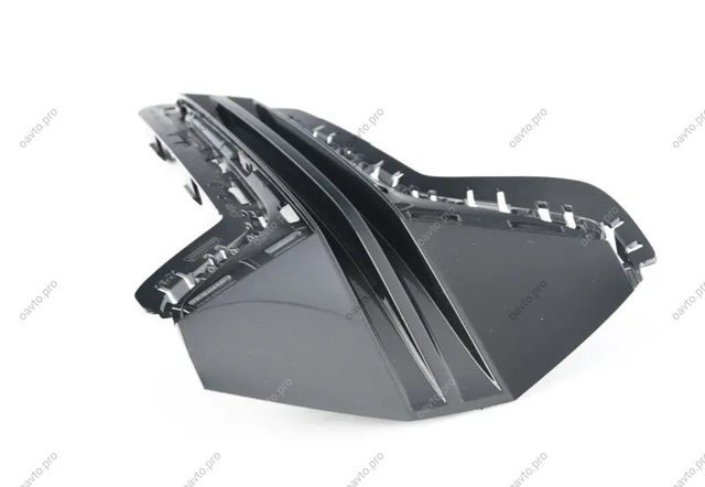 Правая решетка переднего бампера 51117464206 BMW
