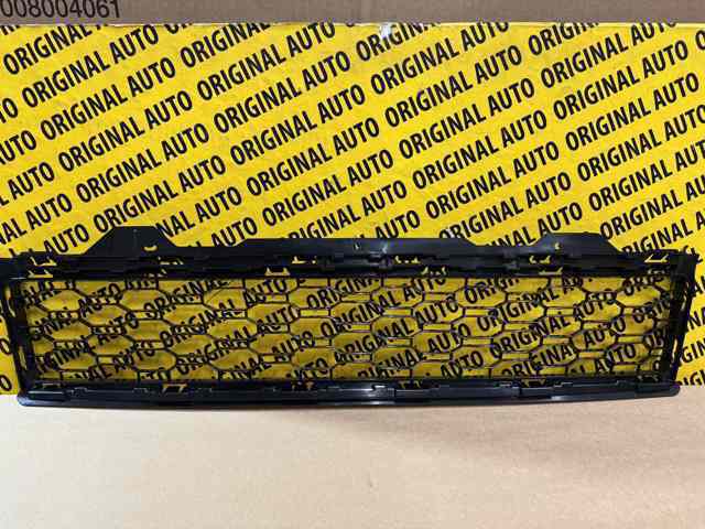 BMW 51118069943 Решетка бампера переднего нижняя в наличии Ровно