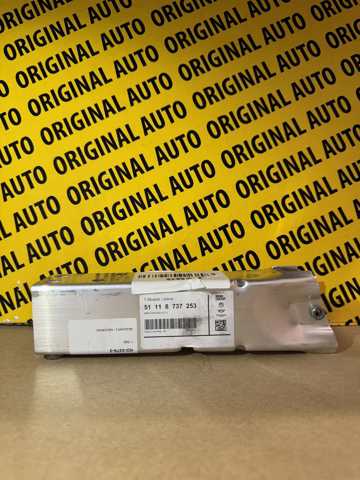 Кронштейн усилителя переднего бампера 51118737253 BMW