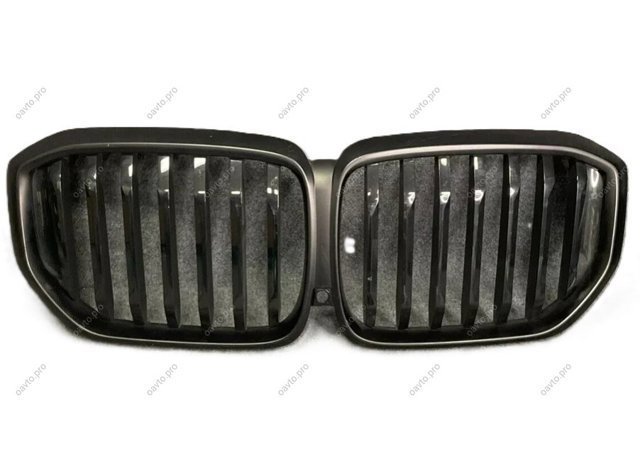 Решетка 51135A67CC6 BMW
