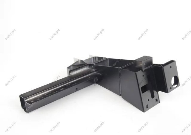 Рамка радиатора левая 51647210499 BMW